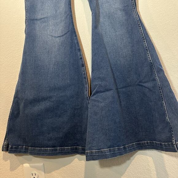 Wrangler Hi Rise Flare Leg Jeans Bell Bottom Indie Hippie Cowgirl Western Boho - Picture 6 of 11